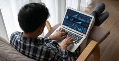 İş veri paneli, pazarlama stratejisi planlaması için iş zekası analizi sunar. Müşteri taleplerini analiz etmek ve iş dünyasının geleceğini önceden görmek için büyük veriler sunulur.