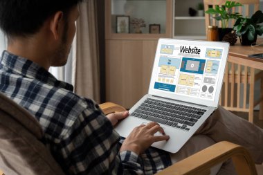 Web sitesi tasarım yazılımı çevrimiçi perakende ticaret ve e-ticaret için rahat bir şablon sağlar