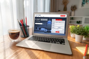 Online uçuş rezervasyon sitesi mod rezervasyon sistemi sağlar. Seyahat teknolojisi kavramı .