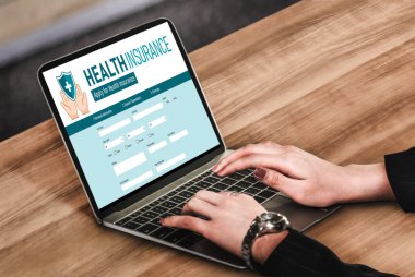 Kolay form doldurma için sağlık sigortası web sitesi mod kayıt sistemi