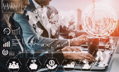 Finans ve Para İşlem Teknolojisi Konsepti. Modern bilgisayar uygulamasında fintech ticaret alışverişini, kar istatistik analizini ve piyasa analisti hizmetini gösteren simgesel grafik arayüzü. uds