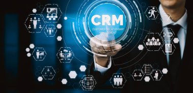 İş satış pazarlama sistemi konsepti için CRM Müşteri İlişkileri Yönetimi CRM veritabanı analizini desteklemek için hizmet uygulamasının fütüristik grafik arayüzünde sunulmuştur. uds