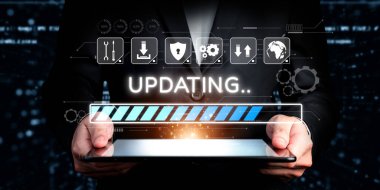 İş adamı bilgi ve yazılımın güncellenmesine yatırım yaparak rekabetçiliğin güncellenmesini sağlar. Hem bilgi hem de yazılım verimliliği güncellemesi için sürekli güncelleme ve güncelleme öncelikleri belirleniyor. EIDE