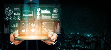 İş Mali Analitik Konsepti için Büyük Veri Teknolojisi. Modern arayüz ekranda iş satış raporları, kâr tablosu ve borsa eğilimleri analizleri hakkında muazzam bilgiler gösteriyor. uds