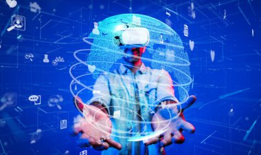 Küresel ağ bağlantısını kurmak için VR gözlüğü kullanan zeki bir adam. Görsel gerçeklik kulaklığı takarak küresel bulut hesaplama sunucusu ya da yazılımı olan mutlu bir adam. Sapma.