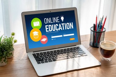 Öğrencilerin internet ağında çalışabilmeleri için mod yazılımlı e-öğrenme web sitesi