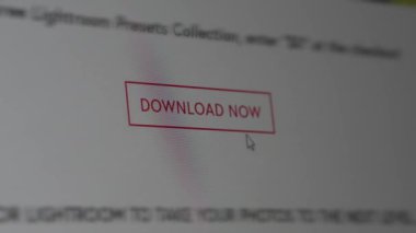 İlginç dosyaları özel depolama bilgisayarına indirmek için kullanıcı tıklama düğmesi, internet üzerinden çevrimiçi veri elde etmek için sistem. Kullanım için çevrimiçi teknoloji kavramı. Webography.