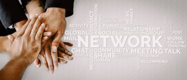 İnsan Kaynakları İşe Alma ve İnsan Ağı Konsepti. Modern grafik arayüzü profesyonel eleman alımını ve personel arayışını gösteriyor. uds