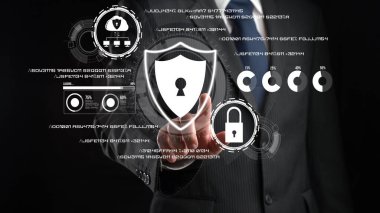 İş adamı siber güvenliğin özünü keşfeder. Siber koruma yöntemlerini, siber tehditleri derinlemesine araştır ve güvenlik duruşunu destekle. Siber Güvenlik Çağı FaaS 'ında yol almak için gerekli.