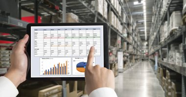 İş veri paneli, pazarlama stratejisi planlaması için iş zekası analizi sunar. Müşteri taleplerini analiz etmek ve iş dünyasının geleceğini önceden görmek için büyük veriler sunulur.