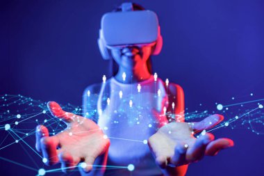 İş adamı ağ kurar, değerli bağlantılar kurar. Profesyonel ağı ve fırsatları genişletmek için etkili insanlar ağ stratejileri geliştiriyor.