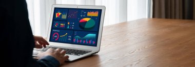 İş veri paneli pazarlama stratejisi planlaması için mod ticari zeka analizi sağlar