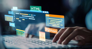 Yeni uygulama mobil telefon geliştirme için HTML, Python, Java ve C EIDE gibi çeşitli programlama dillerinin kodlama dijital örtüleri ile yazılım geliştirici veya programcı çalışması