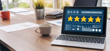 Pazarlama stratejisi planlaması için modem yazılım bilgisayarında müşteri memnuniyeti ve değerlendirme analizi