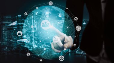 Finans ve Para İşlem Teknolojisi Konsepti. Modern bilgisayar uygulamasında fintech ticaret alışverişini, kar istatistik analizini ve pazar analisti hizmetini gösteren simge grafik arayüzü.