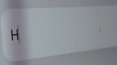 Arama çubuğunda Sağlık Yazan Kullanıcı. Güçlü vücut için egzersiz metodu, sağlık ve hayat sigortası için gıda hakkında bilgi istemek için anahtar kelime. Çevrimiçi arama teknolojisi kavramı. Webography.