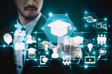 E- öğrenim ve Öğrenci ve Üniversite Konsepti Online Eğitim. Dijital eğitim kursunun teknolojisini gösteren grafik arayüzü insanların her yerden uzaktan öğrenmelerini sağlıyor. uds
