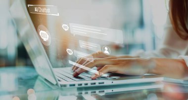 Yapay zeka sanal asistanı Chatbot ile yapay zeka konsepti ile insan etkileşimi, yapay zeka mühendisliği, LLM yapay zeka derin öğrenimi iş desteği için üretken yapay zeka kullanımı. EIDE