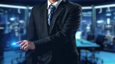 İş adamı iş büyümesi için ölçümleri değerlendirir, genişleme hedefleri koyar. İnovasyon ve strateji 2025 yoluyla sürekli iş büyümesini teşvik etme hakkında görüşler. Kullanıcı Kimliği