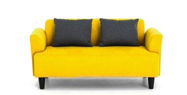 Beyaz arka planda sarı İskandinav tarzı çağdaş kanepe modern ve şık oturma odası için minimal mobilya tasarımı. uds