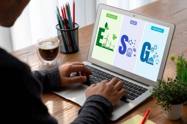 Model işletmelerin ESG çevresel yönetim politikası yüksek ESG puanı elde etmek için bir standart belirler
