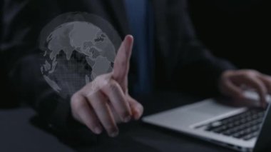 İş adamı küresel pazarlama ve finans konusunda uzmandır. Küresel pazarların karmaşıklığını, stratejileri ve pazarlama erişimini geliştirmek. Küresel finans ve pazarlama UUID 'sinde başarı