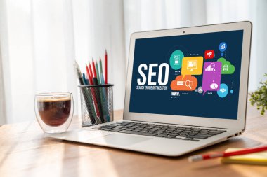 Model e-ticaret için SEO arama motoru optimizasyonu ve bilgisayar ekranında gösterilen çevrimiçi perakende işi