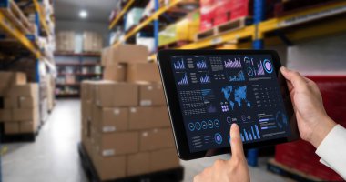 İş veri paneli, pazarlama stratejisi planlaması için iş zekası analizi sunar. Müşteri taleplerini analiz etmek ve iş dünyasının geleceğini önceden görmek için büyük veriler sunulur.