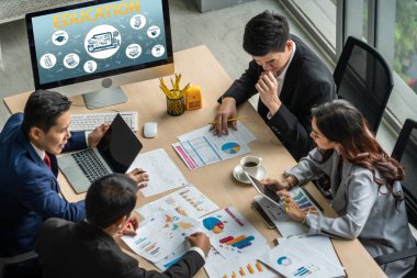 Öğrencilerin internet ağında rahatça çalışabilmeleri için yazılımlı e-öğrenme sitesi