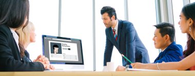 NFT pazarı dijital sanatçının çalışmalarını İnternet ağında satması için mod satış kanalı sağlıyor