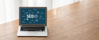Model e-ticaret için SEO arama motoru optimizasyonu ve bilgisayar ekranında gösterilen çevrimiçi perakende işi