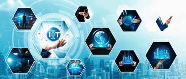 İletişim teknolojisi, akıllı bağlantı IOT ve insan ağ teknolojisi kavramı. Güvenli internet ağına ve bulut hesaplama sunucusuna bağlanmak için bağlantı aygıtı kullanan insanlar vexel