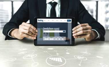 Çevrimiçi otel konaklama rezervasyon sitesi mod rezervasyon sistemi sağlar. Seyahat teknolojisi kavramı .