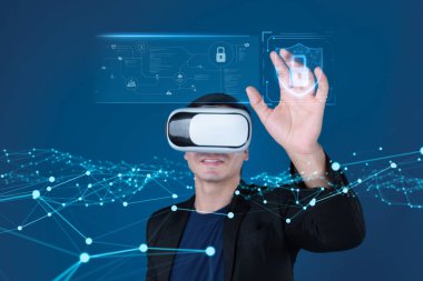 İş adamı siber güvenliğin özünü keşfeder. Siber koruma yöntemlerini, tehditleri derinlemesine araştır ve siber güvenlik duruşunu güçlendir. Siber Güvenlik Çağı FaaS 'ında yol almak için gerekli.