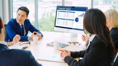 İş veri paneli, pazarlama stratejisi planlaması için iş zekası analizi sunar. Müşteri taleplerini analiz etmek ve iş dünyasının geleceğini önceden görmek için büyük veriler sunulur.