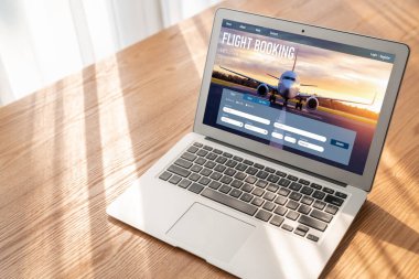 Online uçuş rezervasyon sitesi mod rezervasyon sistemi sağlar. Seyahat teknolojisi kavramı .