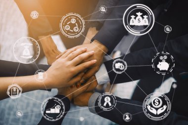 Finans ve Para İşlem Teknolojisi Konsepti. Modern bilgisayar uygulamasında fintech ticaret alışverişini, kar istatistik analizini ve pazar analisti hizmetini gösteren simge grafik arayüzü.