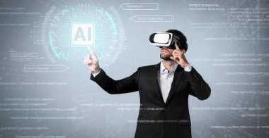 Müdür, VR cam yazma ve programlama mühendisliği komut kullanıyor. Görsel gerçeklik kulaklığı takan profesyonel bir iş adamı kodlama programı veya sistemi için yapay zeka yardımı ya da sohbet botu kullanıyor. Sapma.