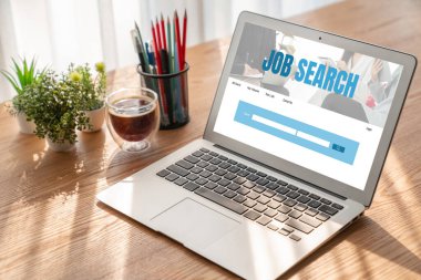 Çalışanların işe alım İnternet ağındaki iş fırsatlarını araması için mod web sitesinde online iş araması