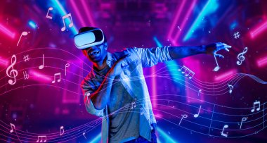 Sanal gerçeklik gözlüğü kullanarak müziğe yönelen beyaz bir adam. Günlük kıyafetleri olan enerjik bir insan dans etmekten hoşlanırken metaevrene ya da müzik notalarıyla çevrili taklit bir dünyaya girmekten zevk alır. Sapma.