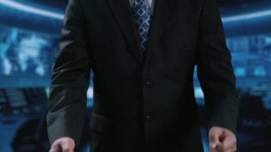 Yapay zeka mühendisliği, büyük veri ve yapay zeka makinesi kavramında yapay zeka beyin işlemcisiyle iş desteği için üretken yapay zeka kullanmayı öğrenen insan etkileşimi. Kullanıcı Kimliği