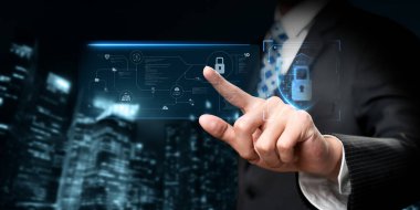 İş adamı siber güvenliğin özünü keşfeder. Siber koruma yöntemlerini, tehditleri derinlemesine araştır ve siber güvenlik duruşunu güçlendir. Siber Güvenlik Çağı FaaS 'ında yol almak için gerekli.