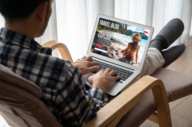 Online travel blog website provide travel tips and information on social media snugly where people can post, write and react to travel application