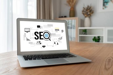 Model e-ticaret için SEO arama motoru optimizasyonu ve bilgisayar ekranında gösterilen çevrimiçi perakende işi