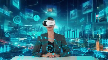 İş kadını, VR küresel yenilik arayüzü dijital bilgi ağı teknolojisi görsel hologram animasyonu ile dinamik pazar verilerini seçiyor araştırma analizi grafik monitörünü dağıtıyor. Kısıtlanma.