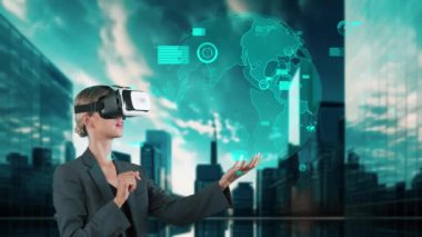 VR 'nin gelecekteki küresel pazar yenilik arayüzü dijital bilgi ağı teknolojisi sanal hologramını kullanarak büyük veri dinamik dönen dünya ekranını finanse etmeye çalışan kadın. Kısıtlanma.