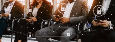 Siber Güvenlik ve Dijital Veri Koruma Konsepti. Simge arayüzü çevrimiçi veri erişim savunması için güvenli güvenlik duvarı teknolojisi gösteriyor. Hackerlara, virüse ve güvensiz bilgilere karşı. uds