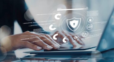 İş adamı siber güvenliğin özünü keşfeder. Siber koruma yöntemlerini, tehditleri derinlemesine araştır ve siber güvenlik duruşunu güçlendir. Siber Güvenlik Çağı EIDE 'de gezinmek için gerekli