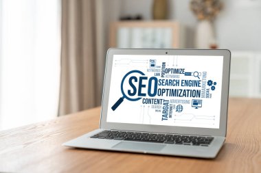 Model e-ticaret için SEO arama motoru optimizasyonu ve bilgisayar ekranında gösterilen çevrimiçi perakende işi