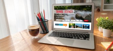 Model arama ve seyahat planlama için internet sitesi uçuş, otel ve tur rezervasyonları için anlaşma ve paket sunuyor